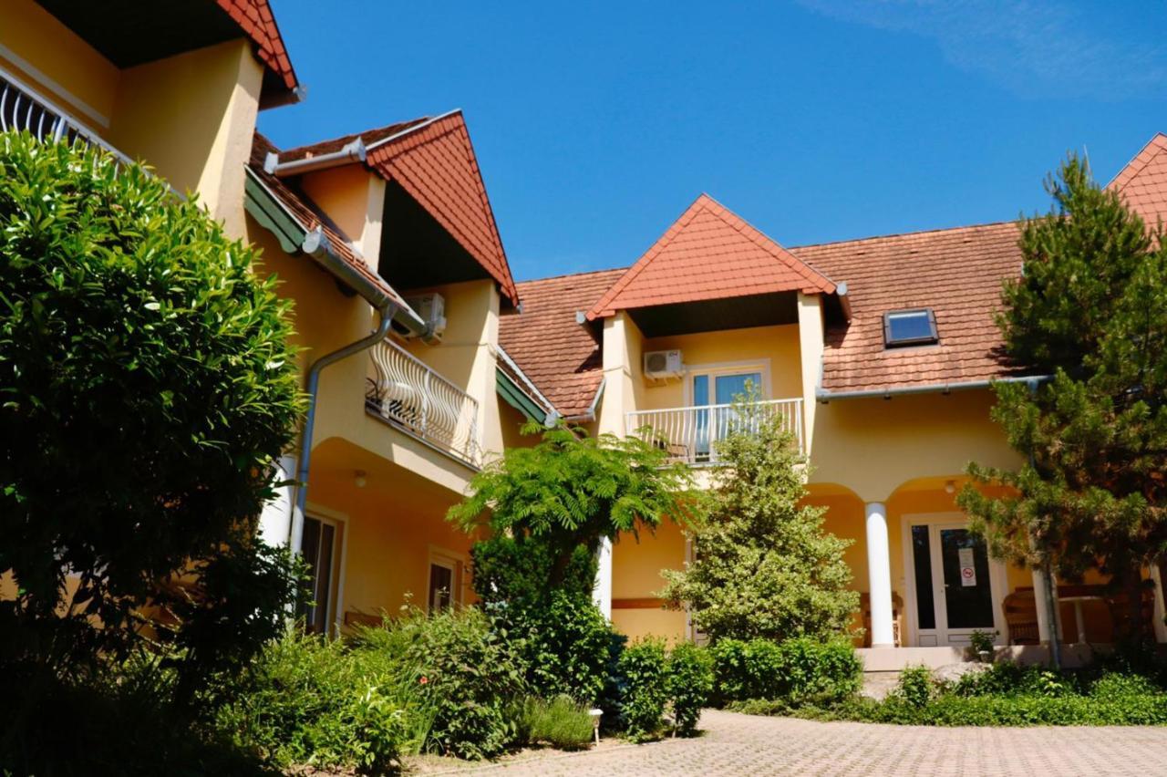Hotel Wagner Panzio Cserszegtomaj Zewnętrze zdjęcie